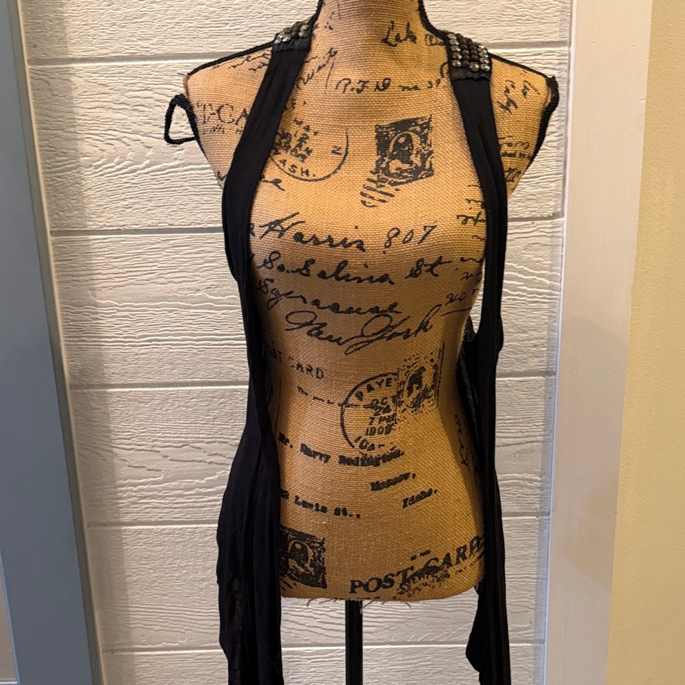 Ginger G Black Sleeveless Vest